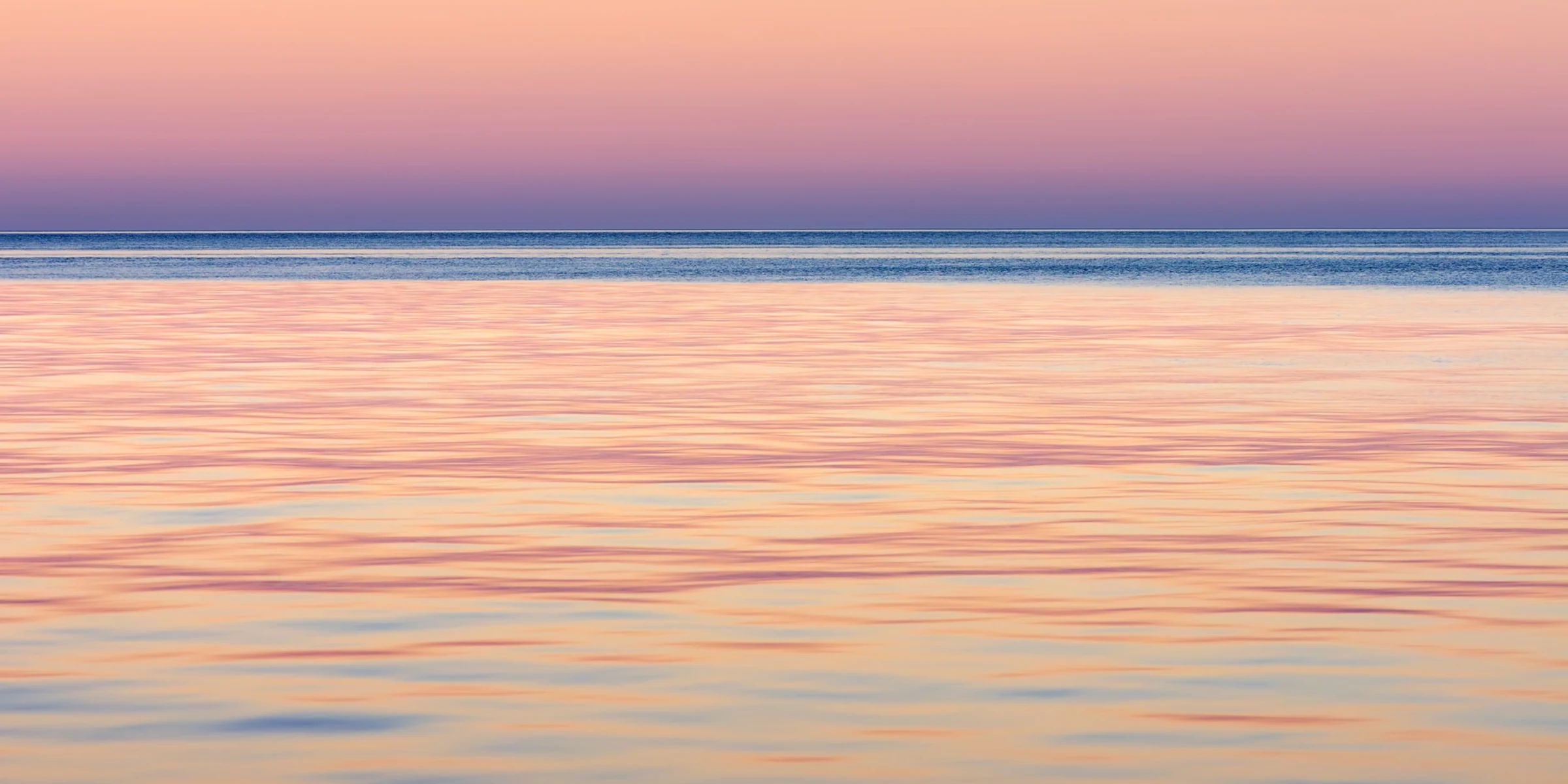 Orizzonte marino al tramonto: calma e chiarezza